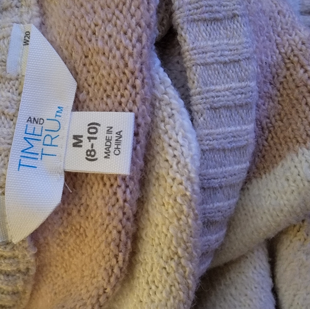 Sweater - Picture 4 of 4